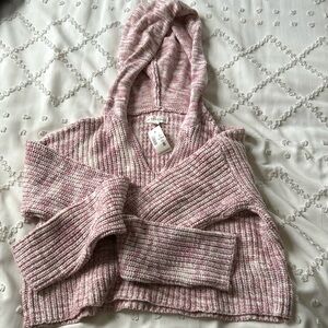 Aeropostale cropped v-neck sweater in pink and in a size XS